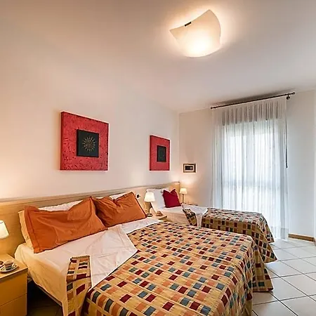Ξενοδοχείο Gracious 3 Flat With Pool