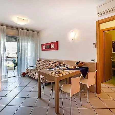 Gracious 3 Flat With Pool Μπιμπιόνε