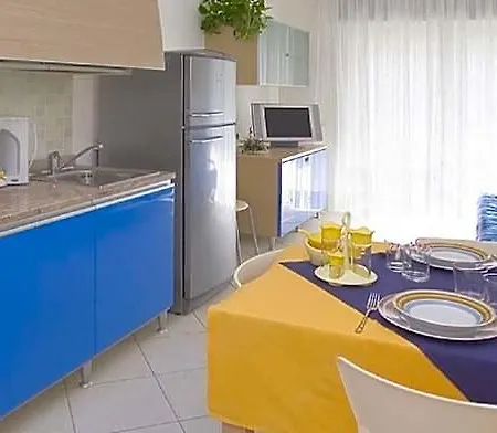 Ξενοδοχείο Gracious 3 Flat With Pool 3*