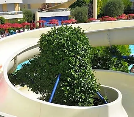 Ξενοδοχείο Gracious 3 Flat With Pool