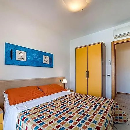 Gracious 3 Flat With Pool 3* Μπιμπιόνε