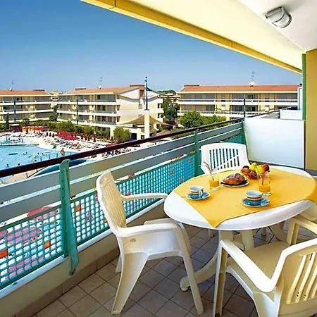 Gracious 3 Flat With Pool Μπιμπιόνε